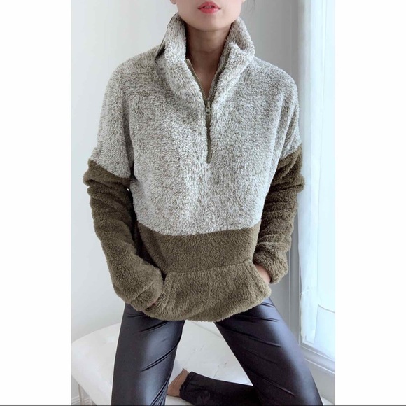 Cozy Sherpa Pullover- OLIVE - Picture 2 of 12